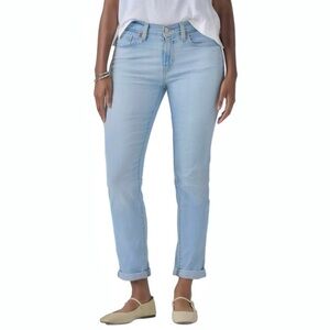 NEW Levi’s Women’s Mid-Rise Boyfriend Tapered Leg Light Wash Jeans, Size 10/30